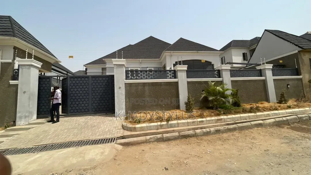 4bdrm Bungalow in Mab Global Estate, Bunkoro for sale