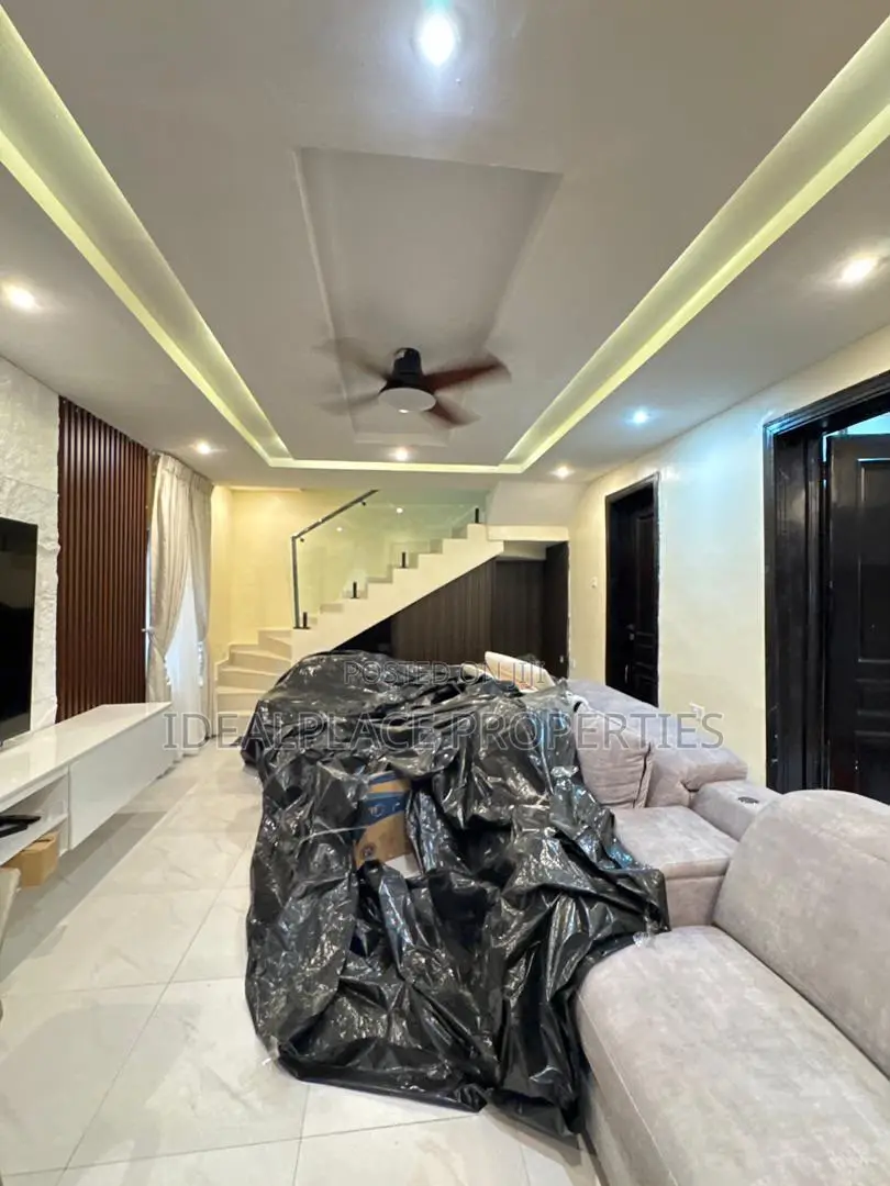 Furnished 3bdrm Duplex in Surulere for sale