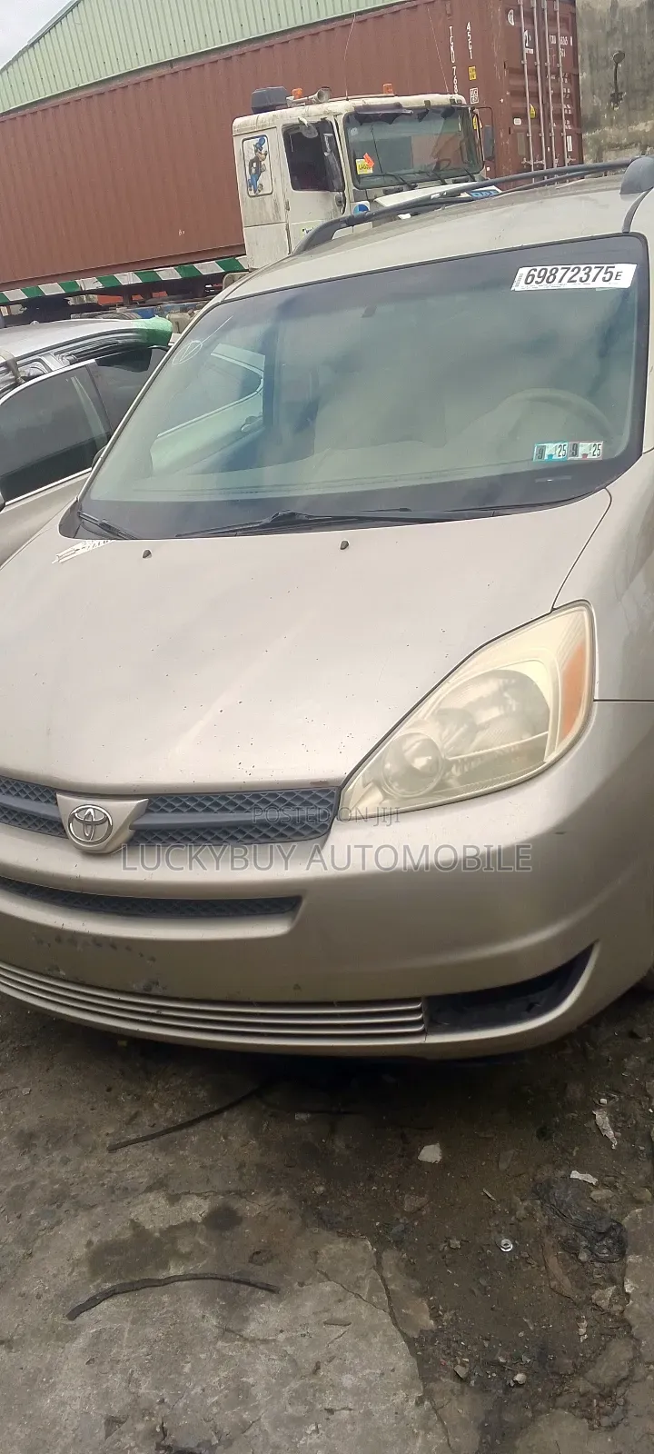 Toyota Sienna 2004 Gold
