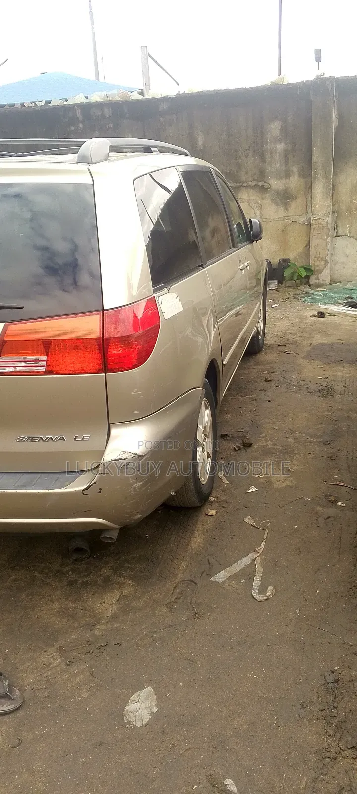 Toyota Sienna 2004 Gold