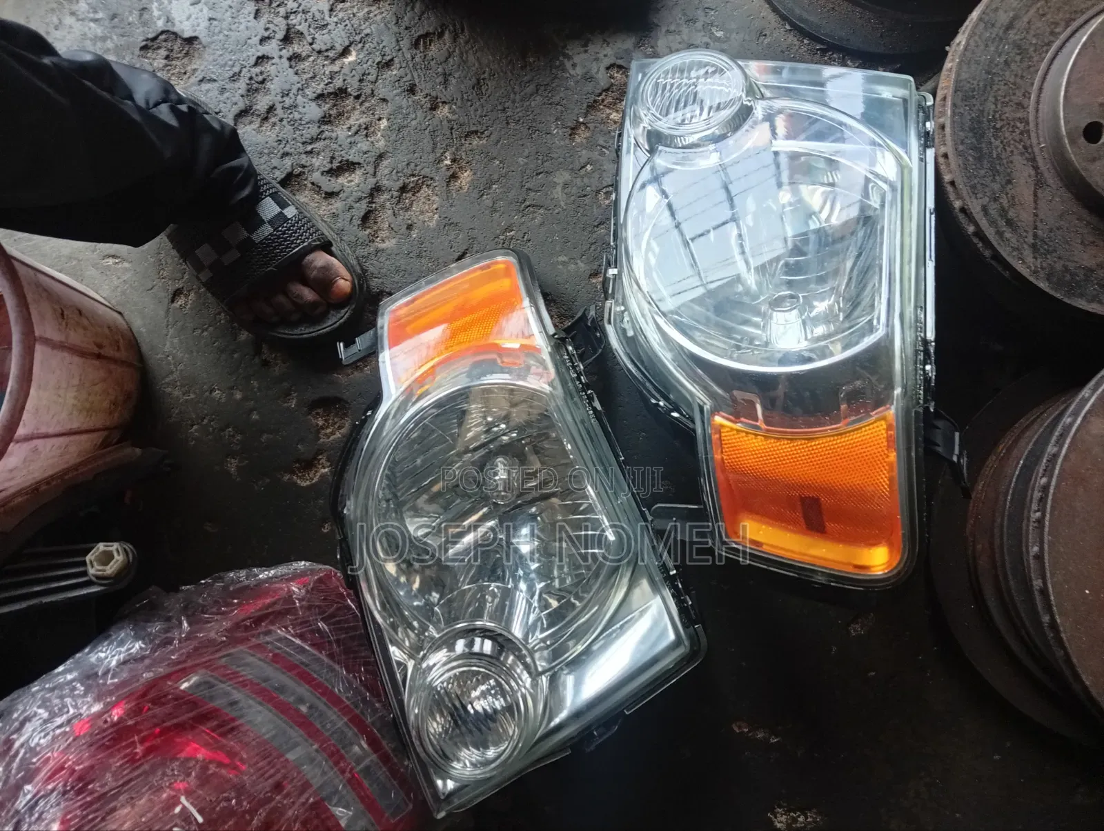 2010 Ford Escape Headlight