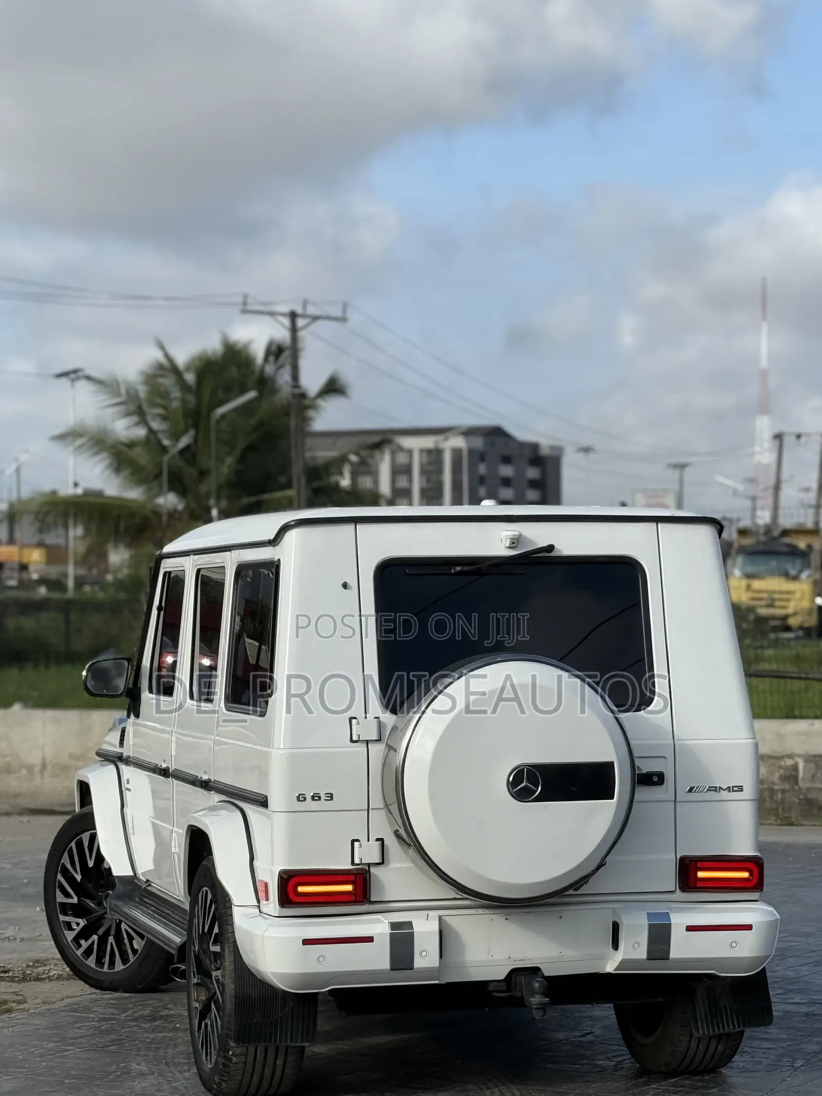 Mercedes-Benz G-Class Base G 63 AMG AWD 2013 White