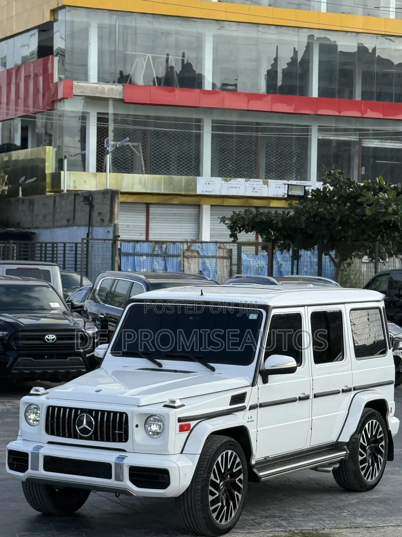 Mercedes-Benz G-Class Base G 63 AMG AWD 2013 White