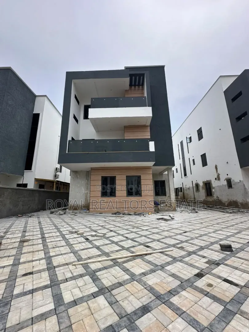 5bdrm Duplex in Asokoro for sale
