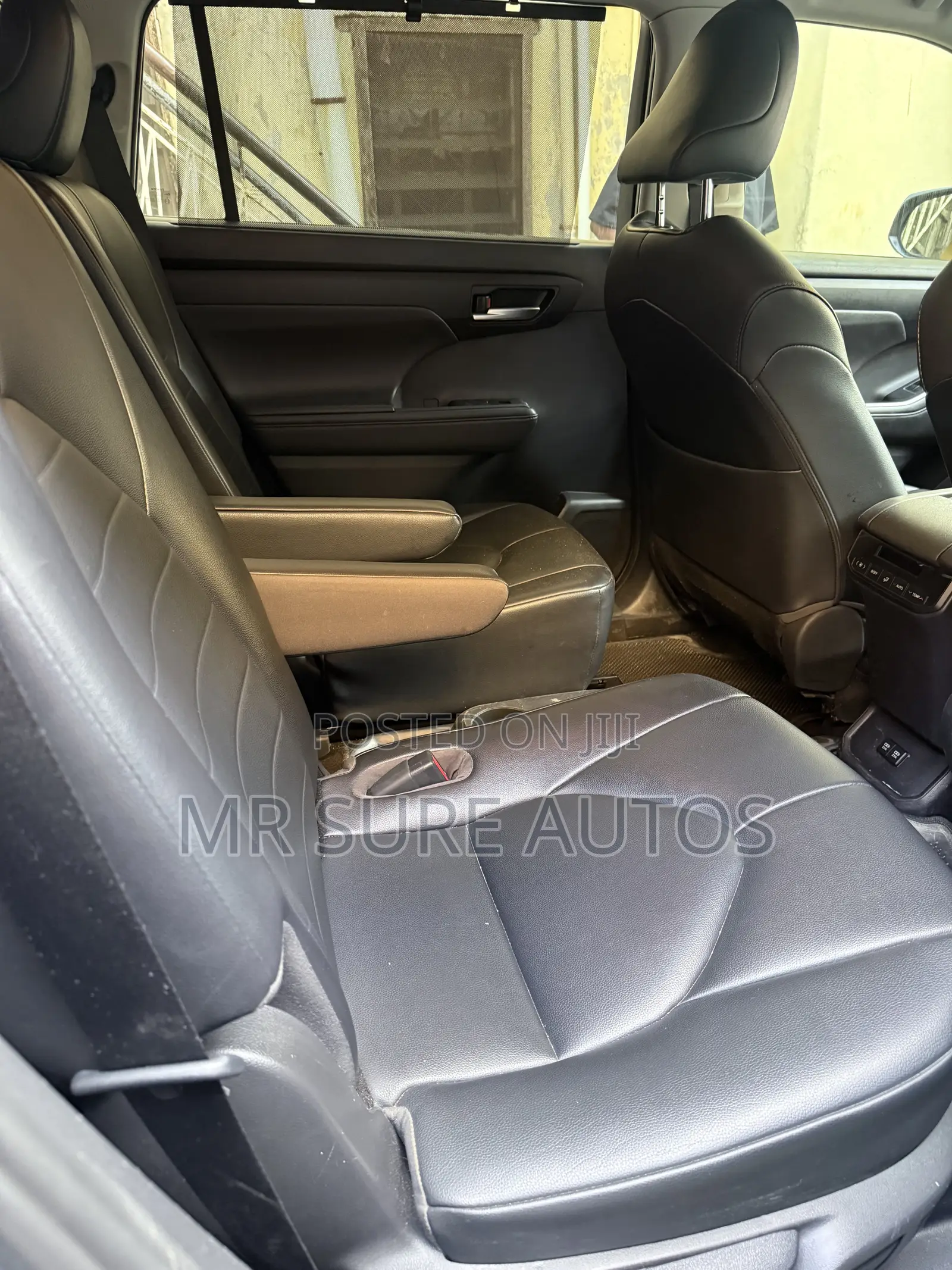 Toyota Highlander XLE 2021 Blue
