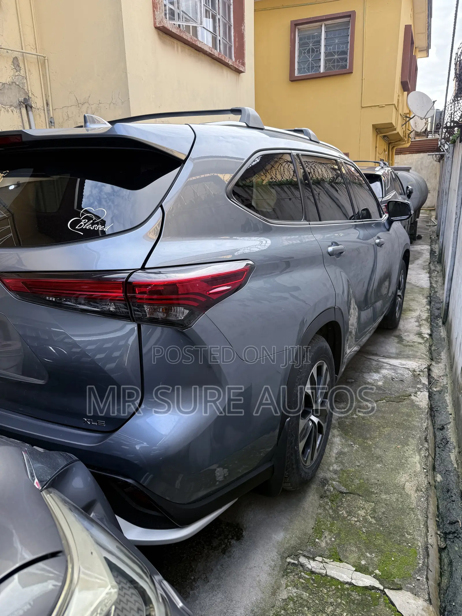 Toyota Highlander XLE 2021 Blue