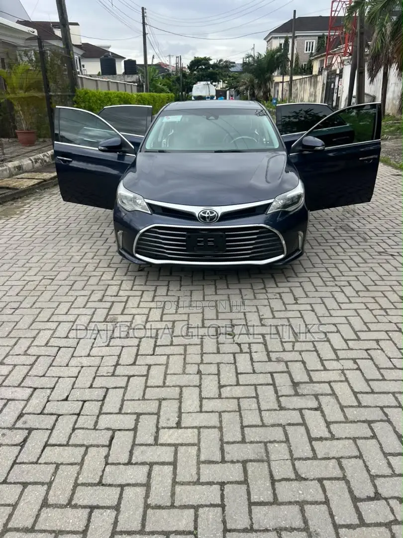 Toyota Avalon Limited FWD Sedan (3.6L 6cyl 6A) 2016 Gray