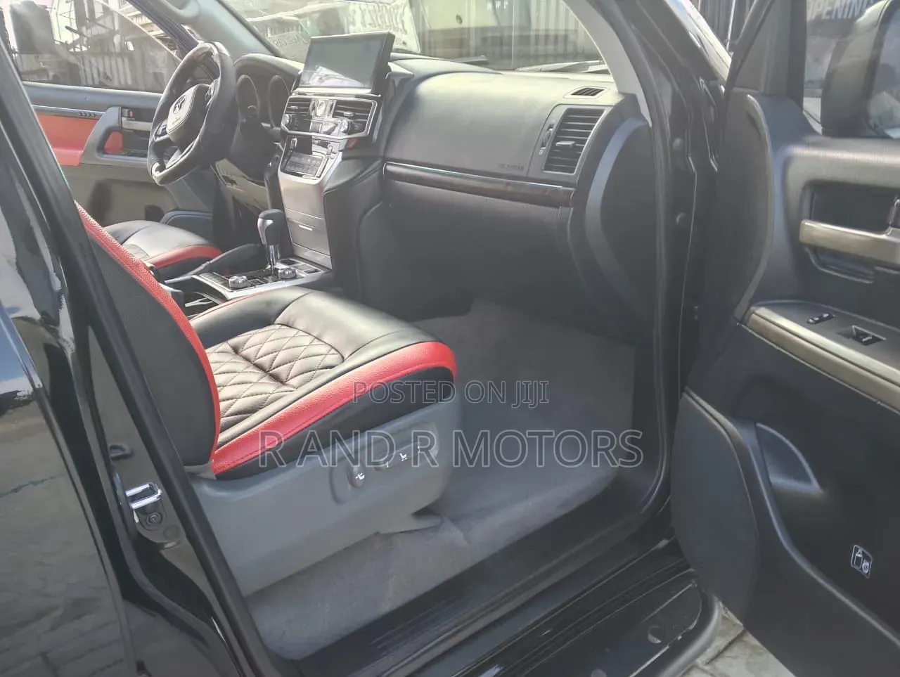 Toyota Land Cruiser 2010 Black