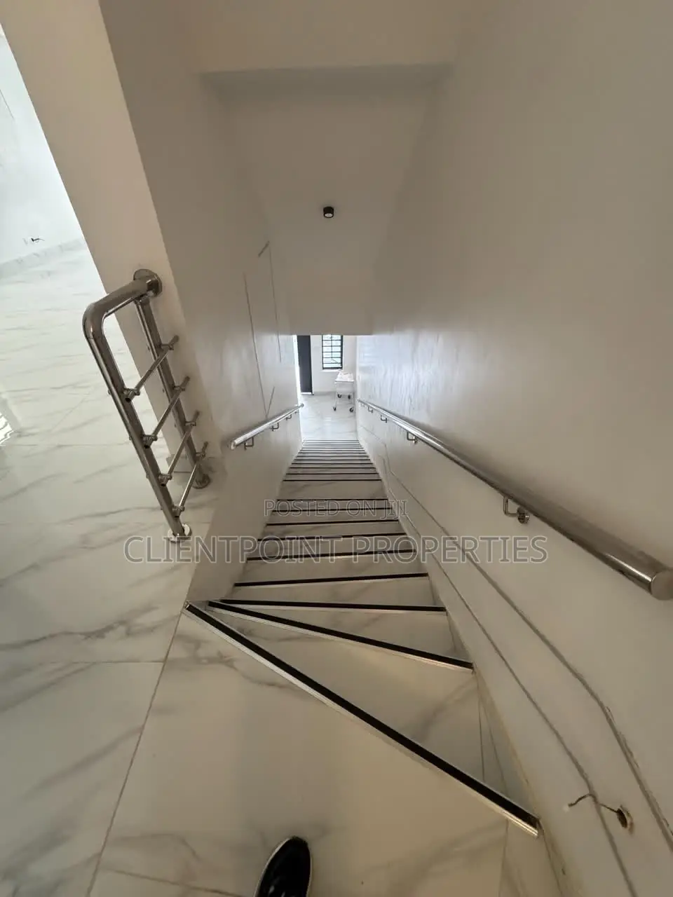 4bdrm Duplex in Omole Estate for sale