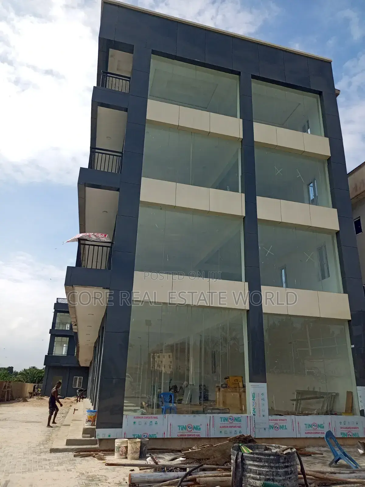 Brand New Spacious Shop Facing Express for Rent in Awoyaya