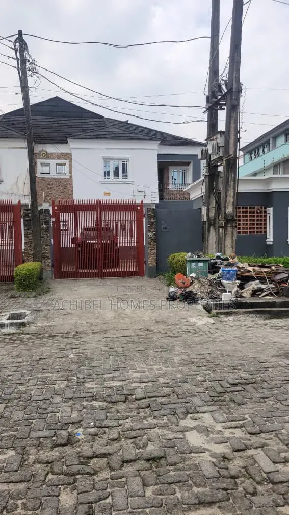 A 4 Bedroom Duplex With Bq
