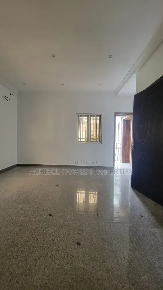 A 4 Bedroom Duplex With Bq