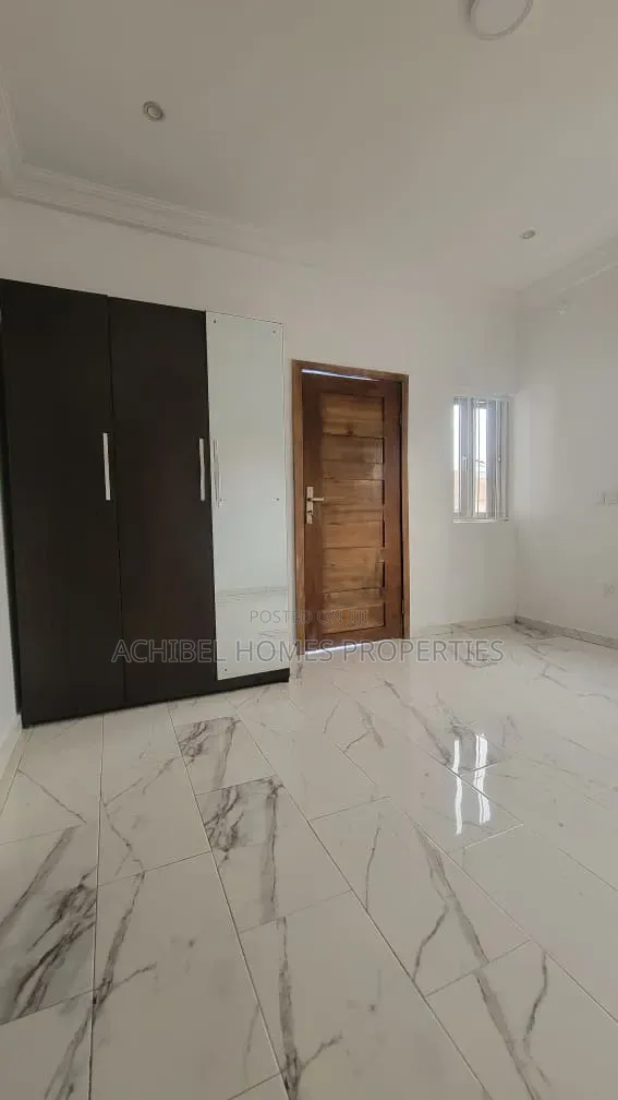 A 4 Bedroom Duplex With Bq