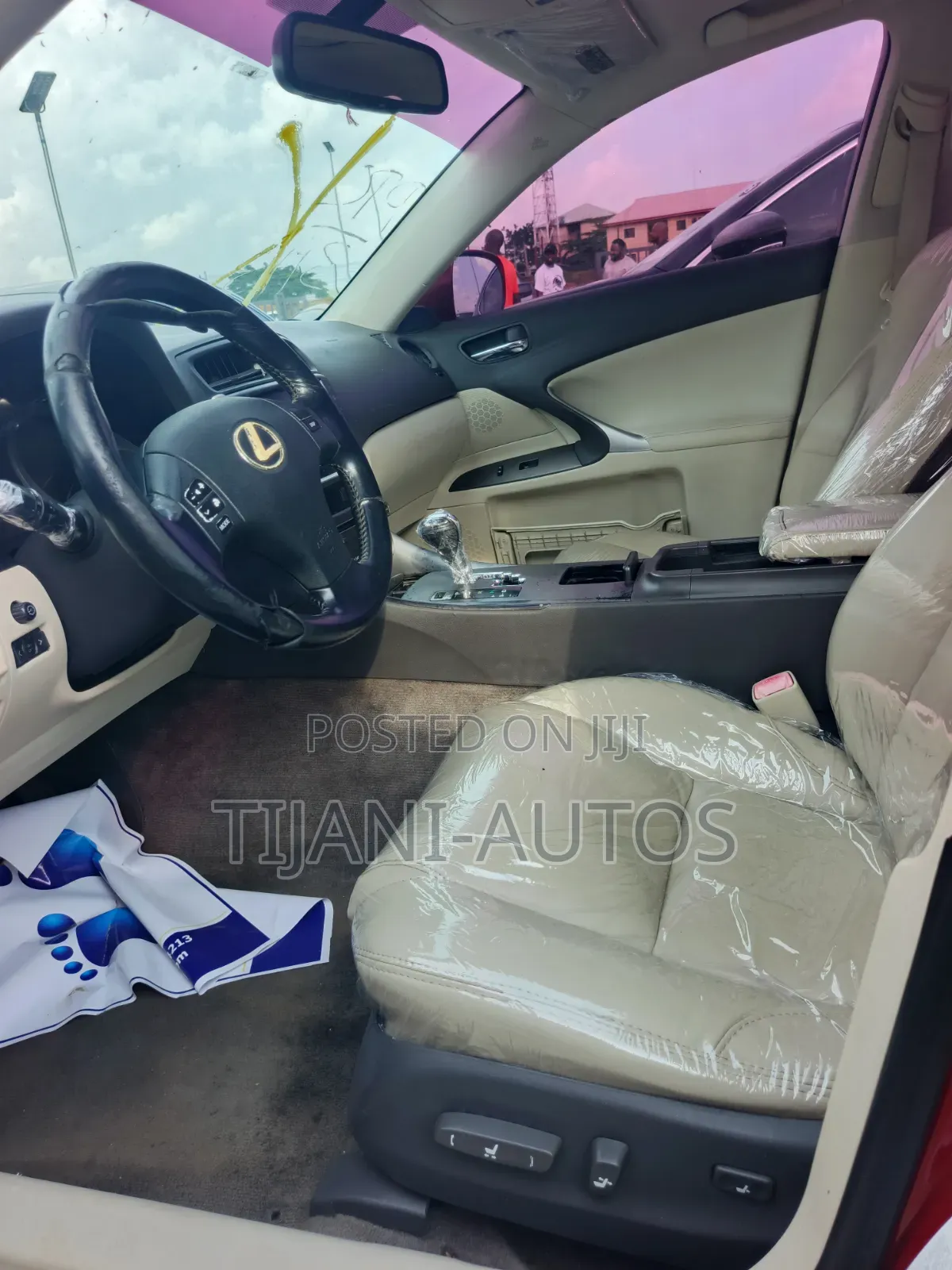 Lexus IS 2010 Red