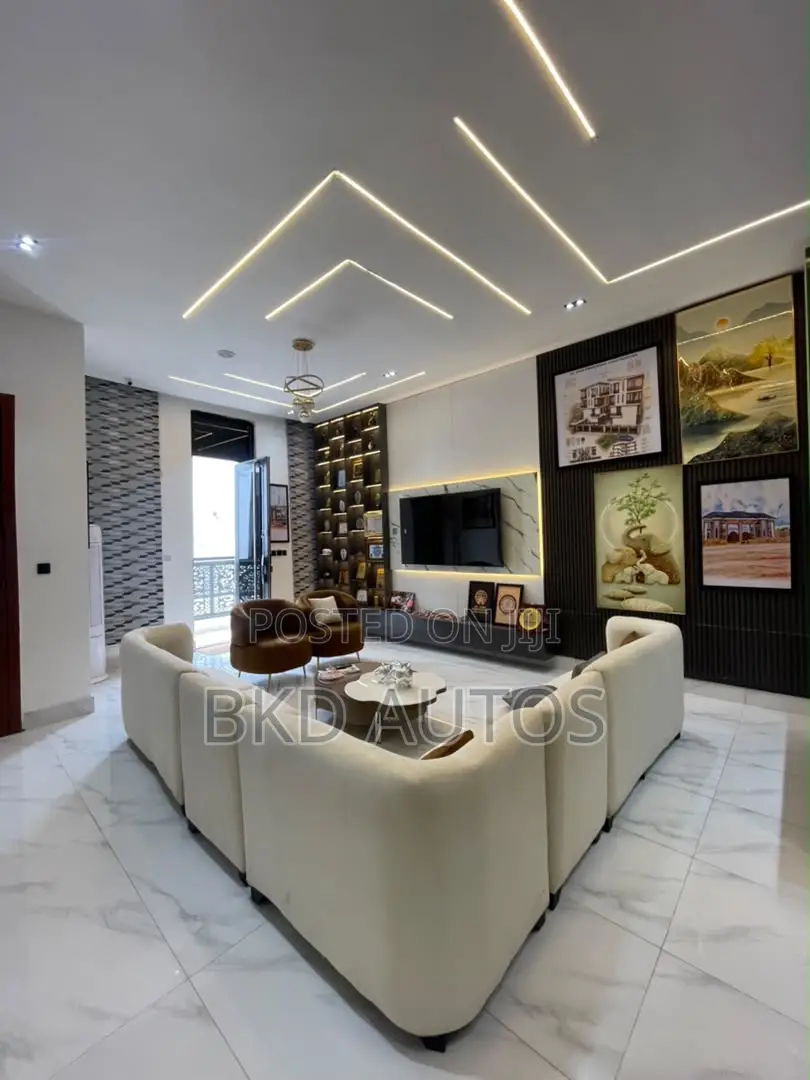 Furnished 2bdrm Penthouse in Chevron for sale