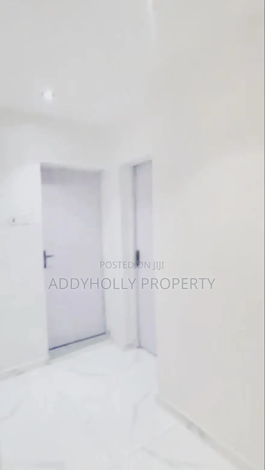 One Bed Apartment Airbnb in a Secured Gated Estate Opp MFM at Magboro