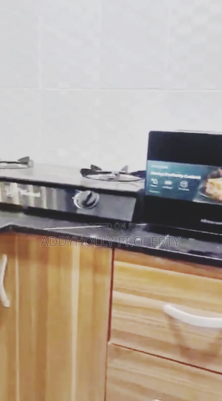 One Bed Apartment Airbnb in a Secured Gated Estate Opp MFM at Magboro