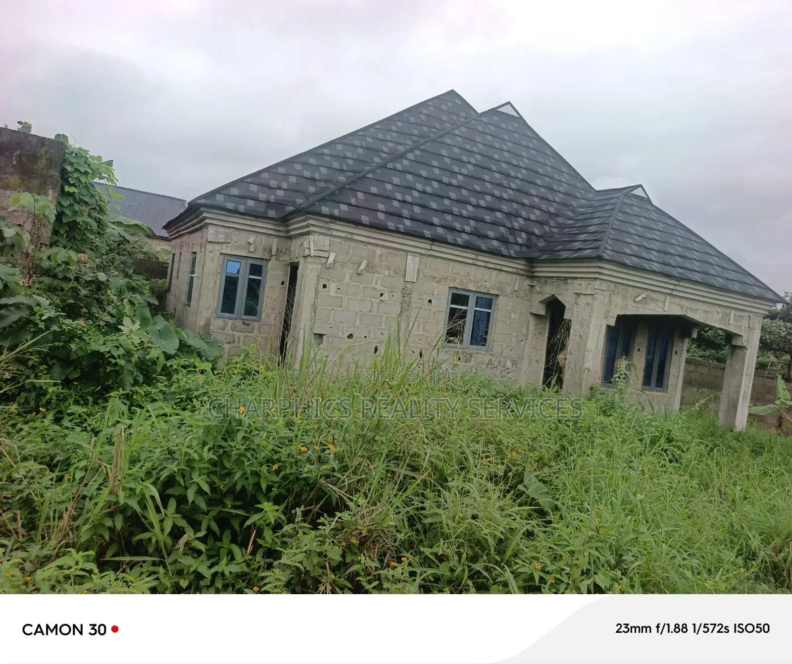 3bdrm Bungalow in Igbogbo for sale
