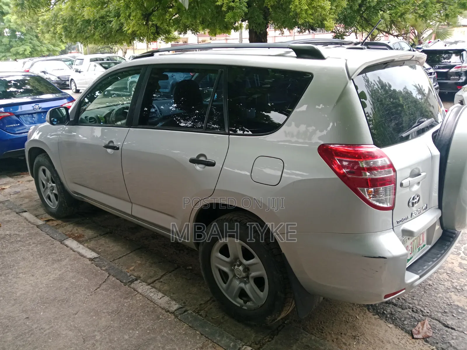Toyota RAV4 2010 Silver