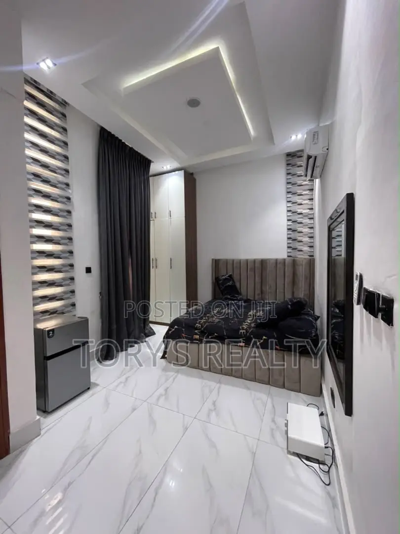 Furnished 2bdrm Apartment in Chevron for sale