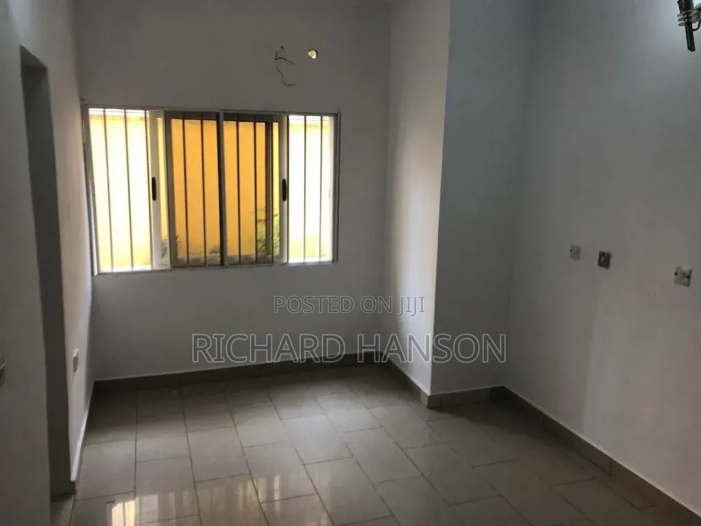 Studio Apartment in Lekki Phase 1(Resd for rent
