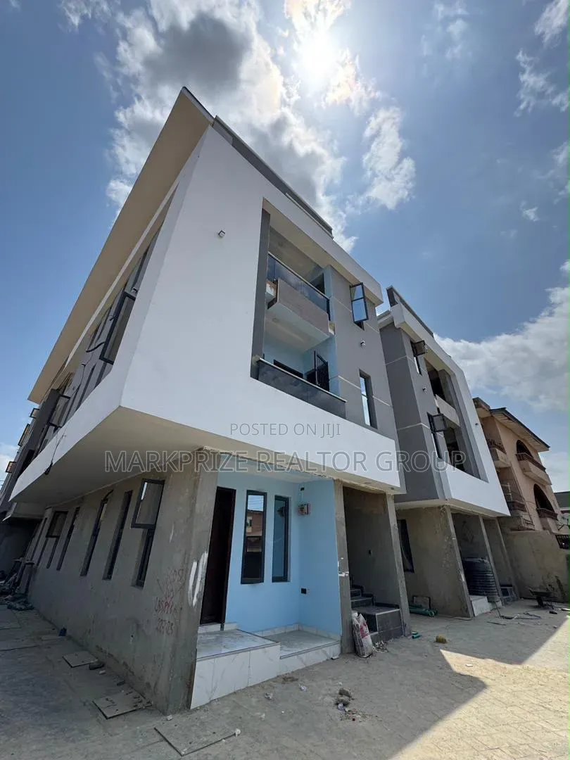 2bdrm Apartment in Gbagada Lagos for sale