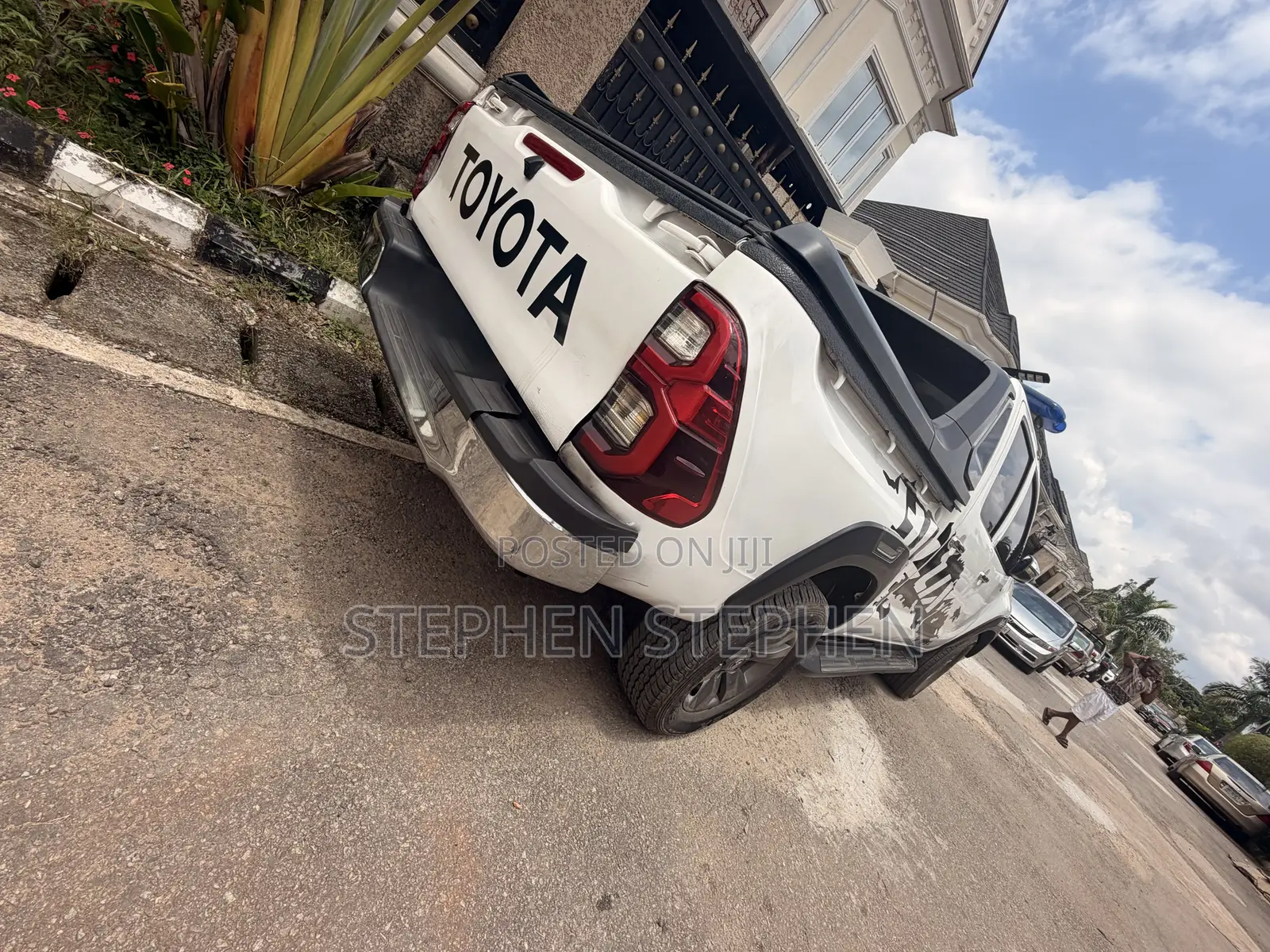 Toyota Hilux 2016 White