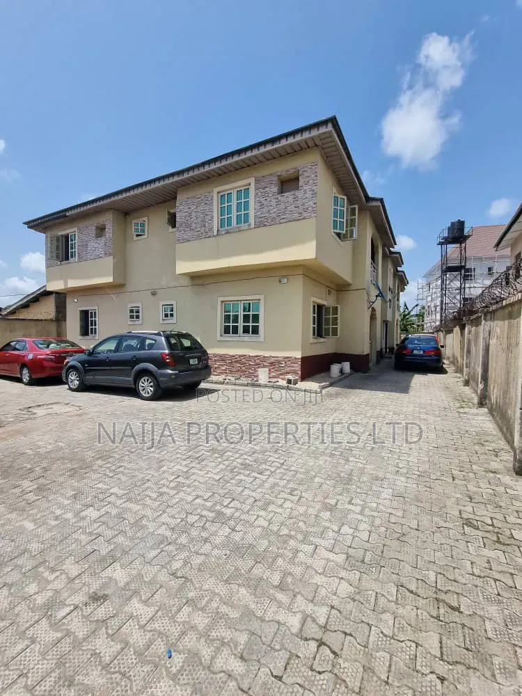 3bdrm Block of Flats in Sangotedo for sale