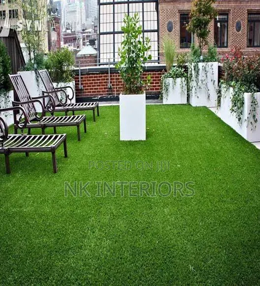 Artificial Grass Rug Shop Design