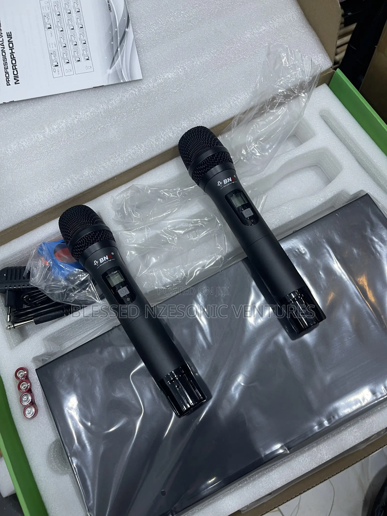 Professional Wireless Microphone