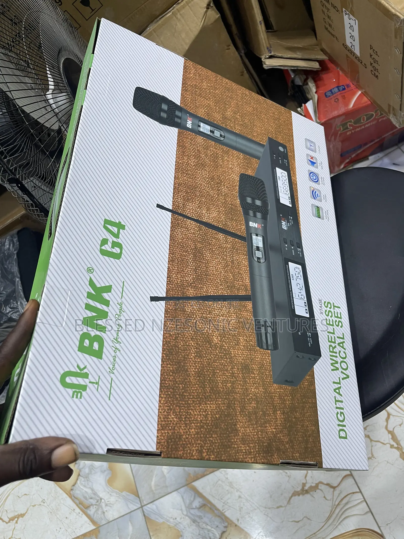 Professional Wireless Microphone