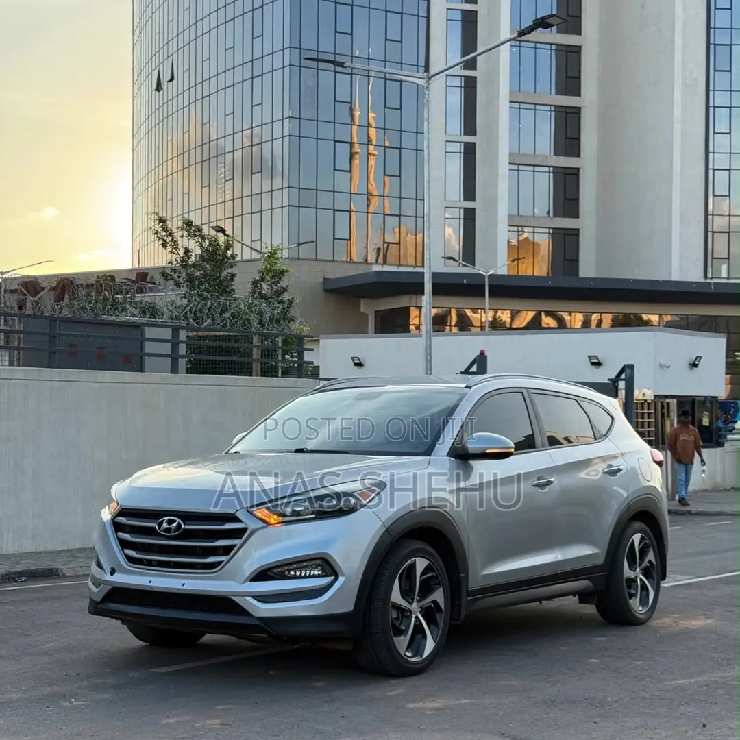 Hyundai Tucson Limited AWD 2016 Silver