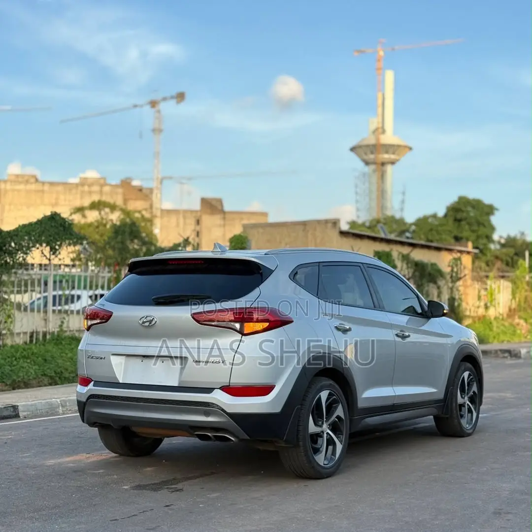 Hyundai Tucson Limited AWD 2016 Silver