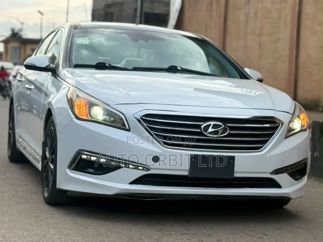 Hyundai Sonata Limited Sedan FWD (2.4L 4cyl 6A) 2016 White