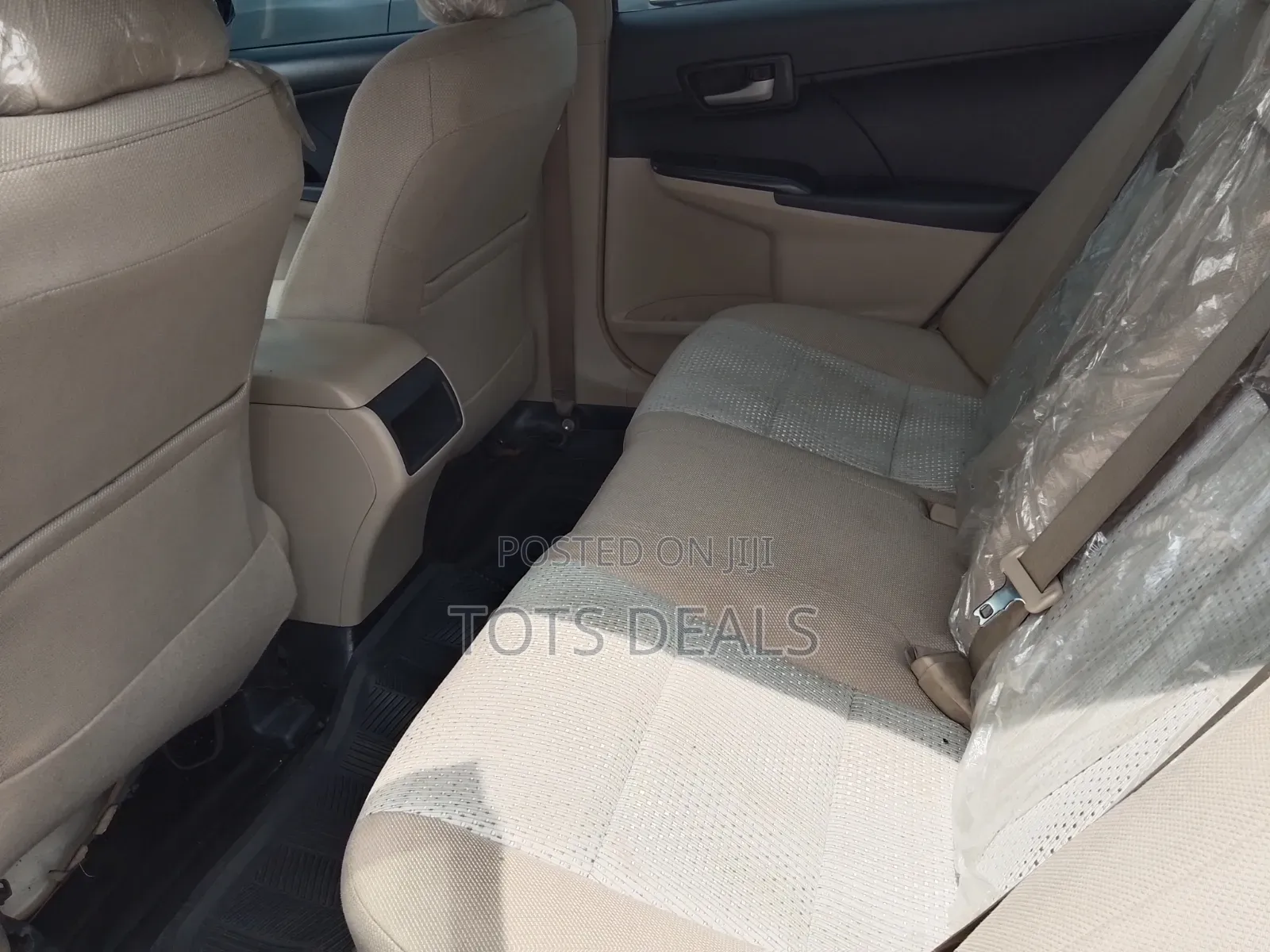Toyota Camry LE 4dr Sedan (2.5L 4cyl 6A) 2014 Red
