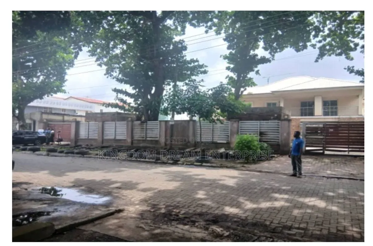 8bdrm Duplex in Victoria Island, Karimu Kotun for sale
