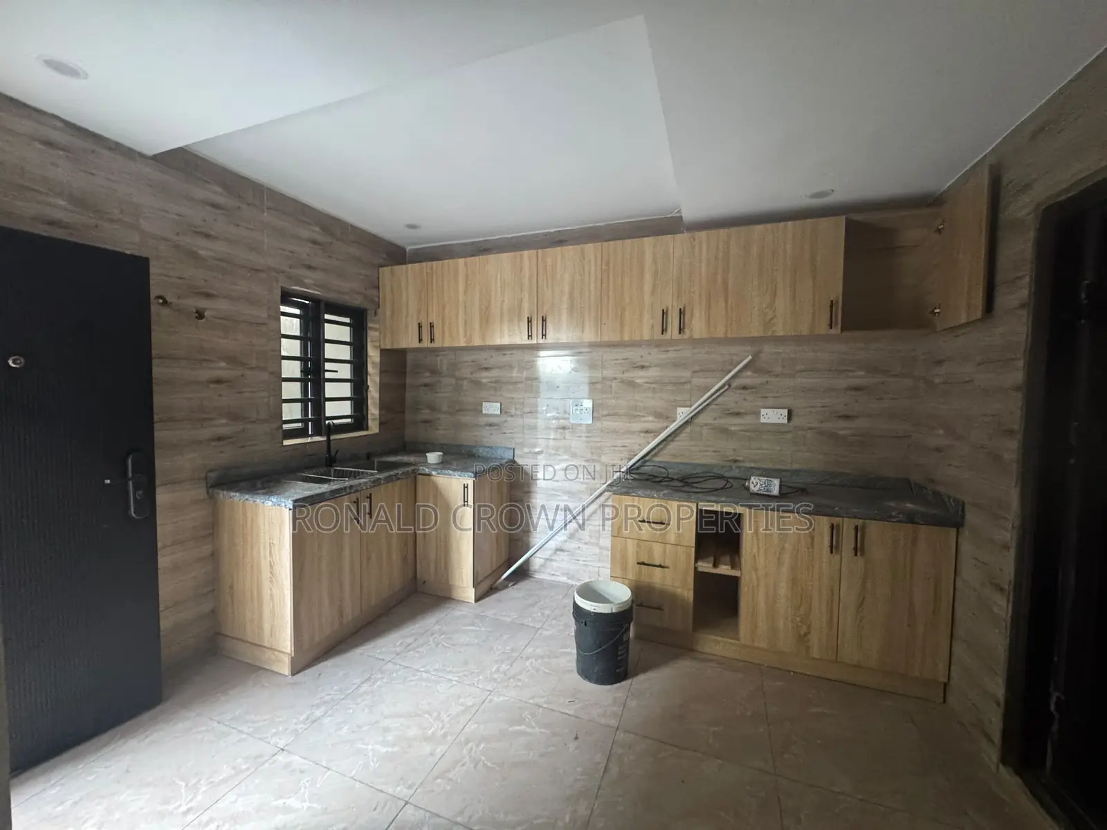 3bdrm Apartment in Berger for sale