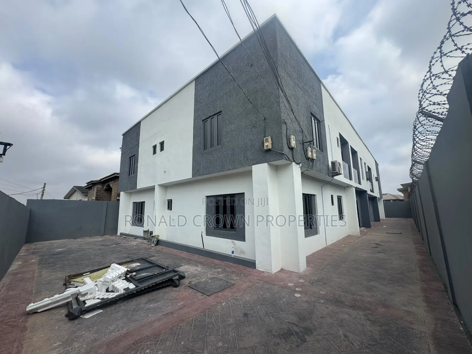 3bdrm Apartment in Berger for sale