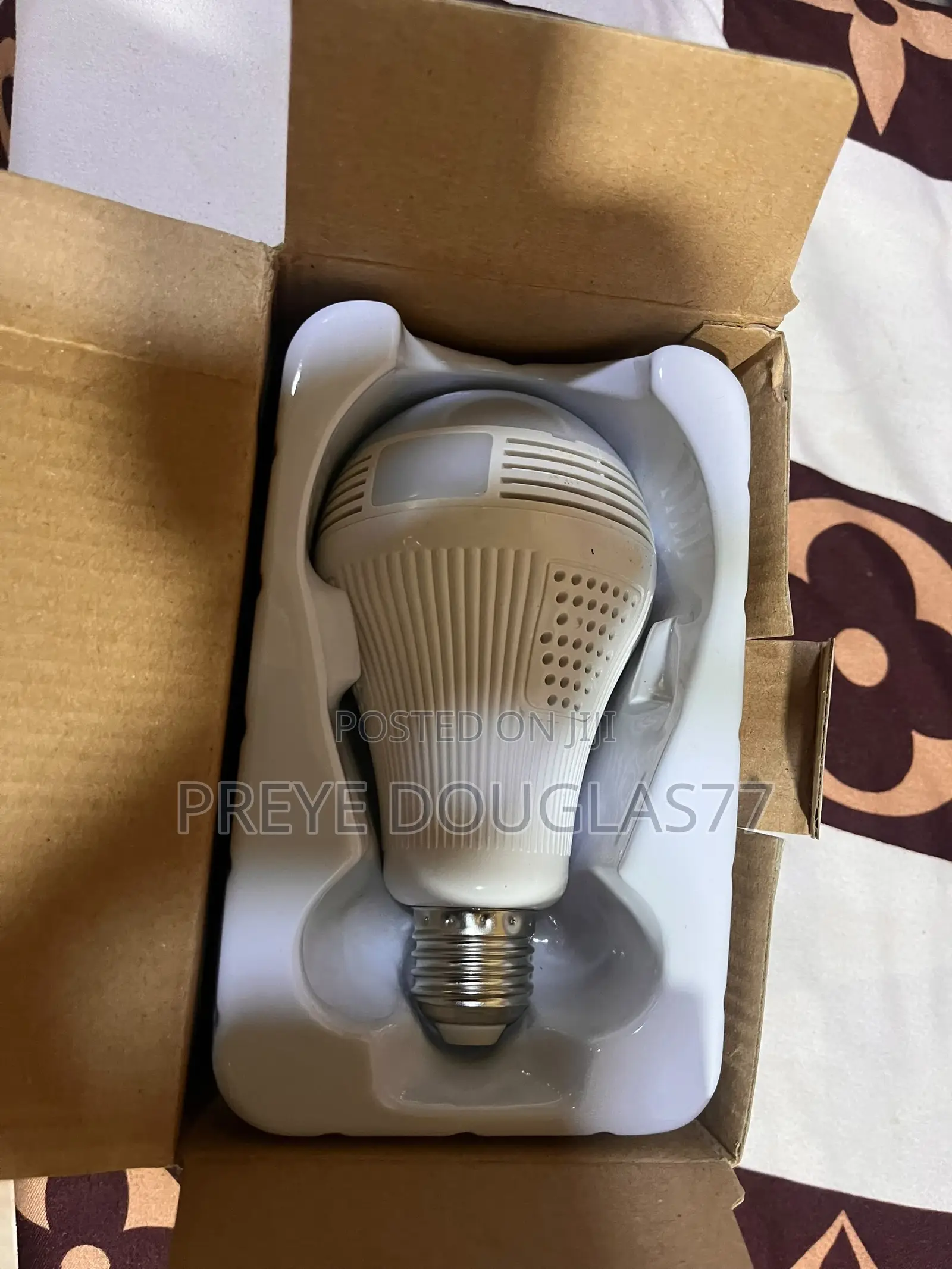 Brand New 360° WiFi Light Bulb Camera