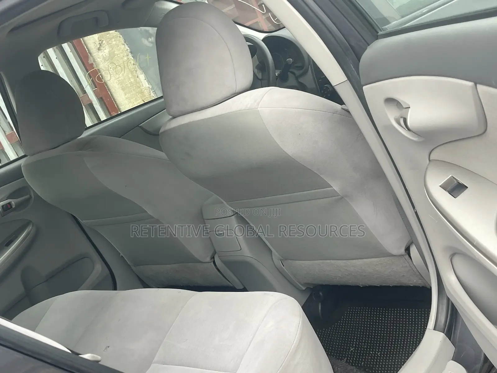 Toyota Corolla LE 4dr Sedan (1.8L 4 cyl 4A) 2009 Gray