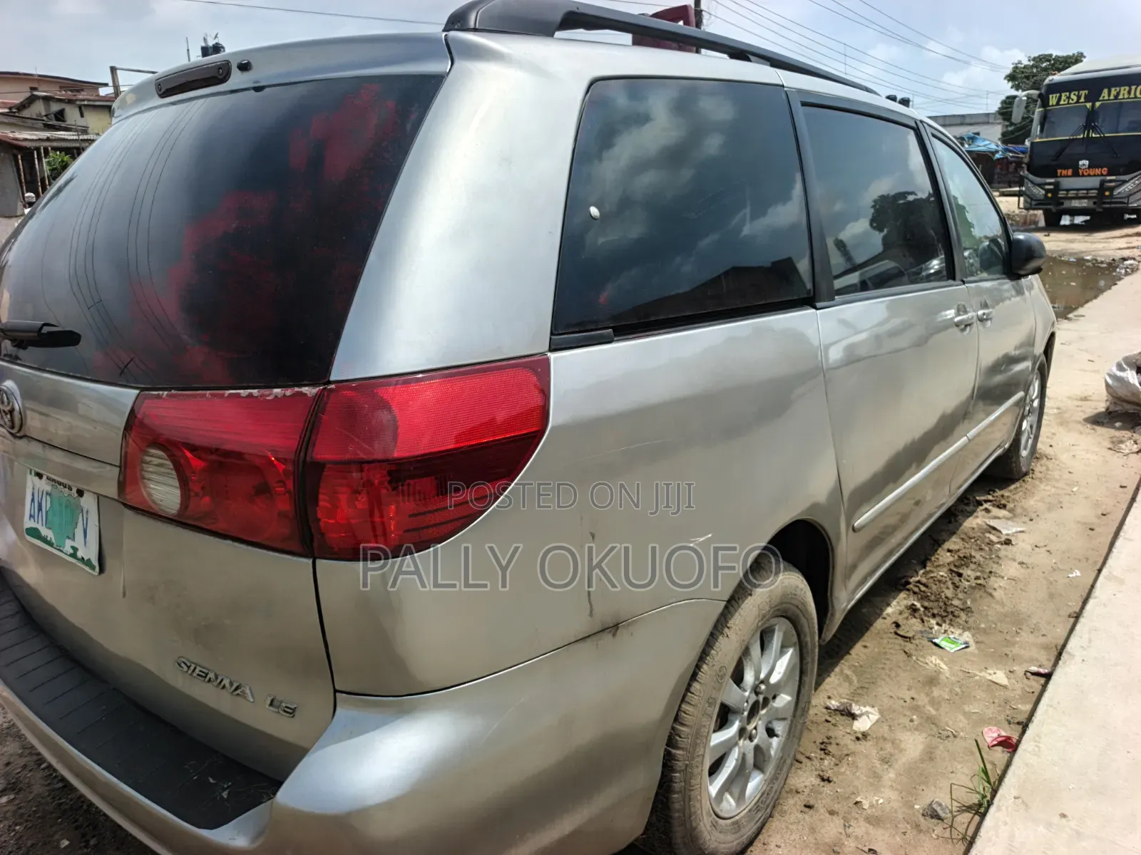 Toyota Sienna LE FWD (3.3L V6 5A) 2004 Silver