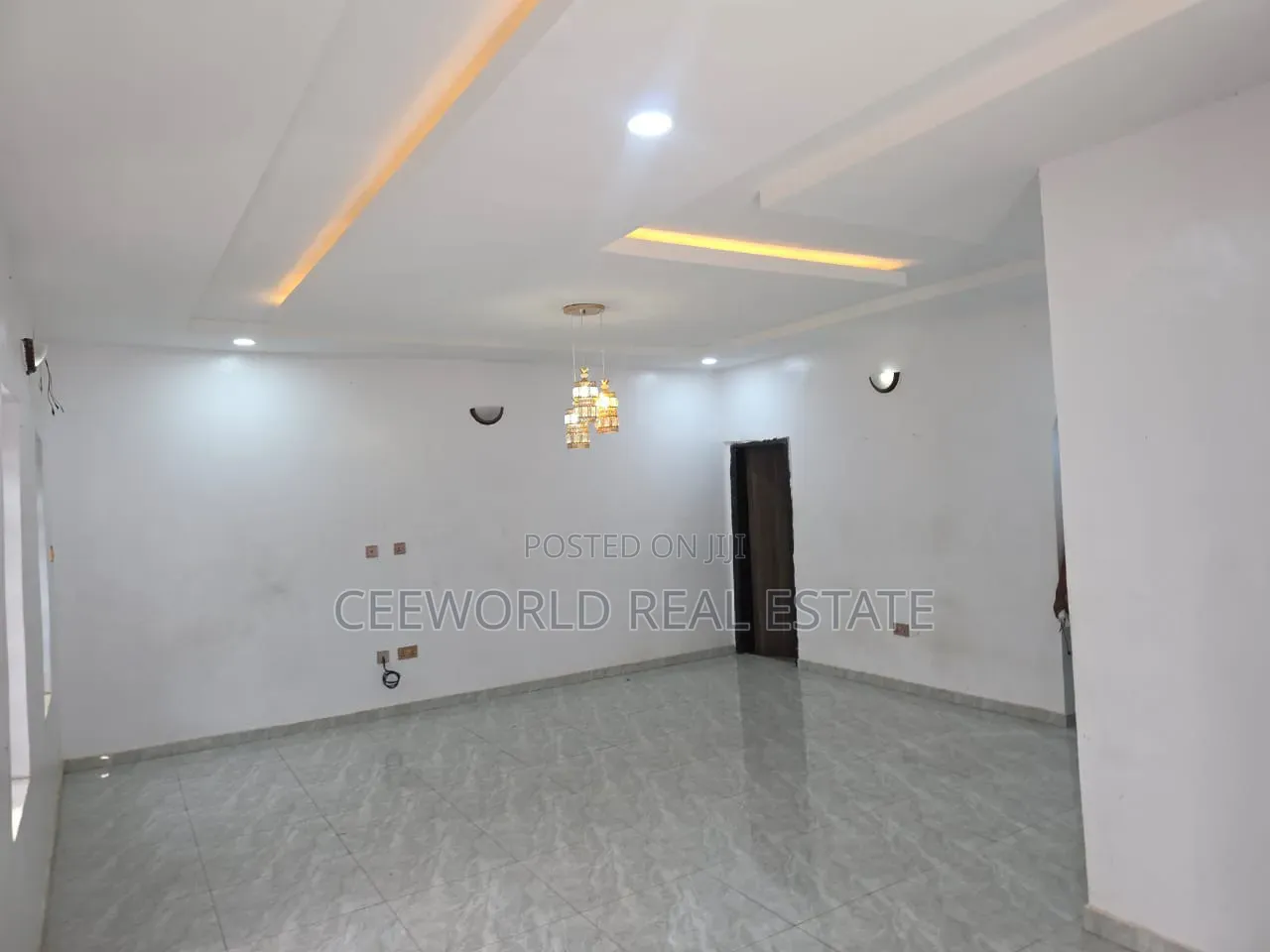 2bdrm Apartment in Oluode Estate, Akala Express for rent