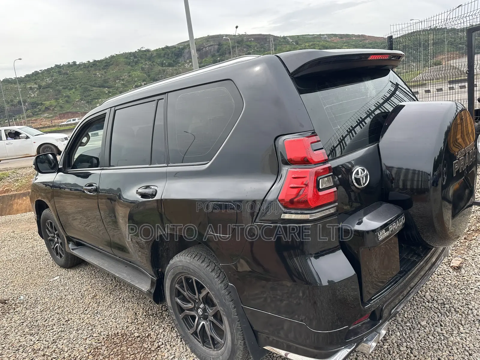 Toyota Land Cruiser Prado 2.7 i 2012 Black