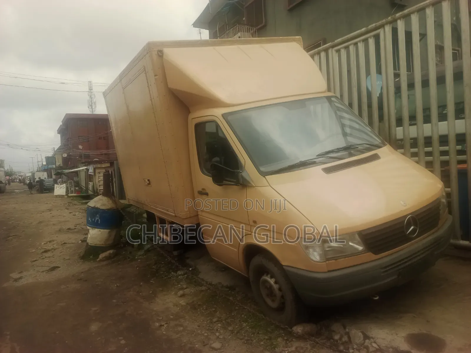 Mercedes Benz Sprinter Truck (Foreign Used)