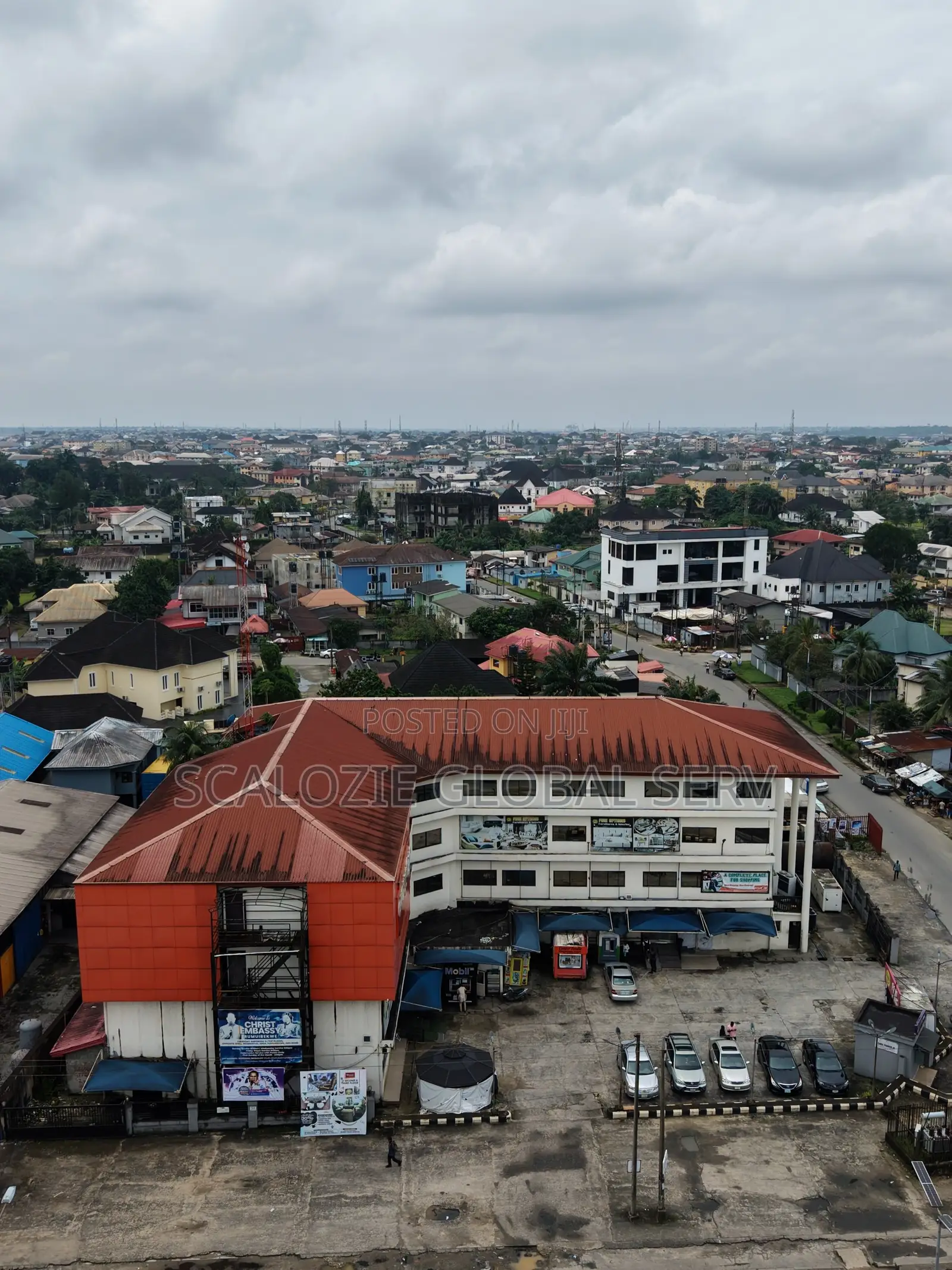Commercial Plaza Open-Floor Complex on 3 Floor Service Quarters