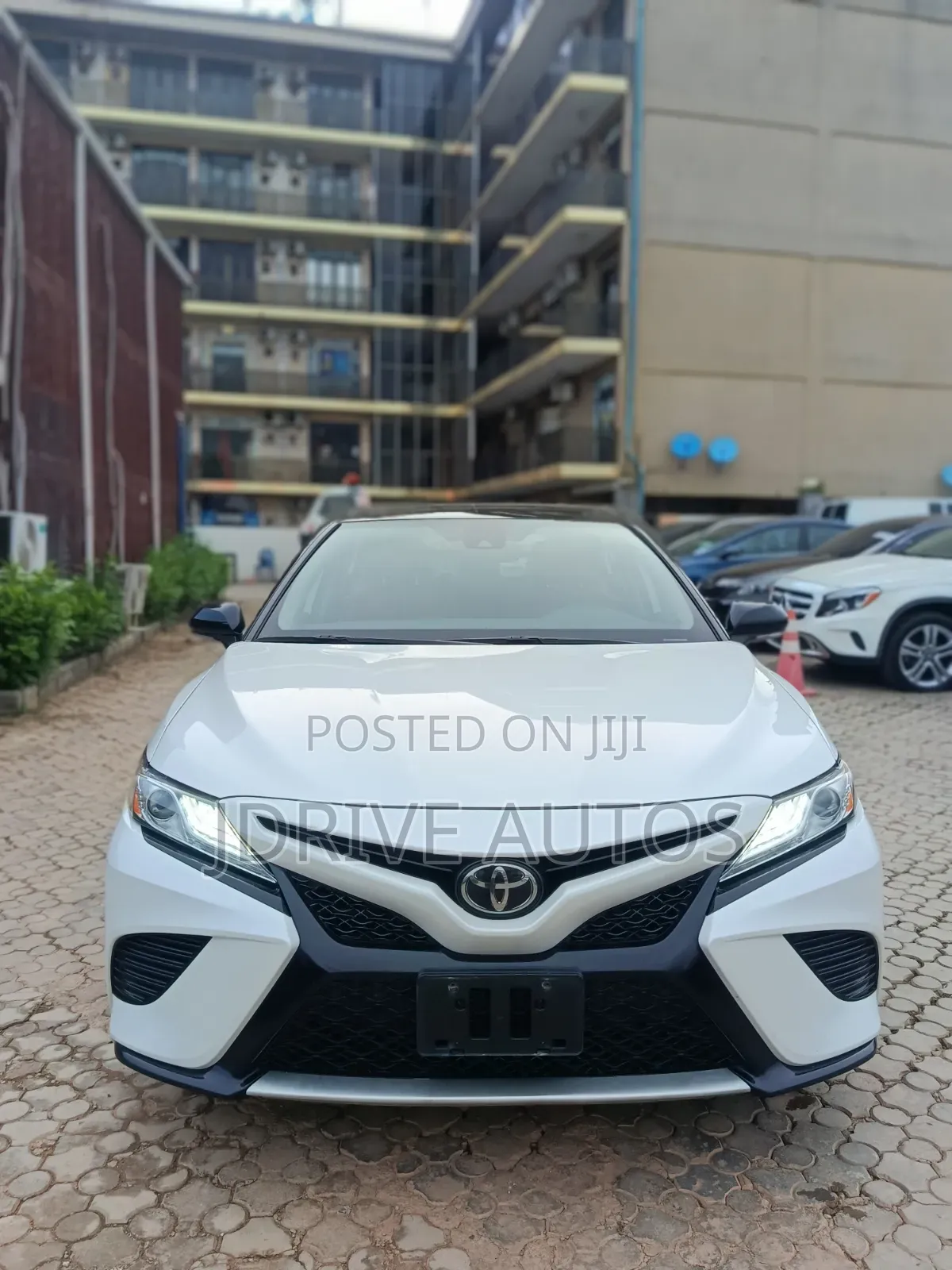 Toyota Camry XSE FWD 2020 White