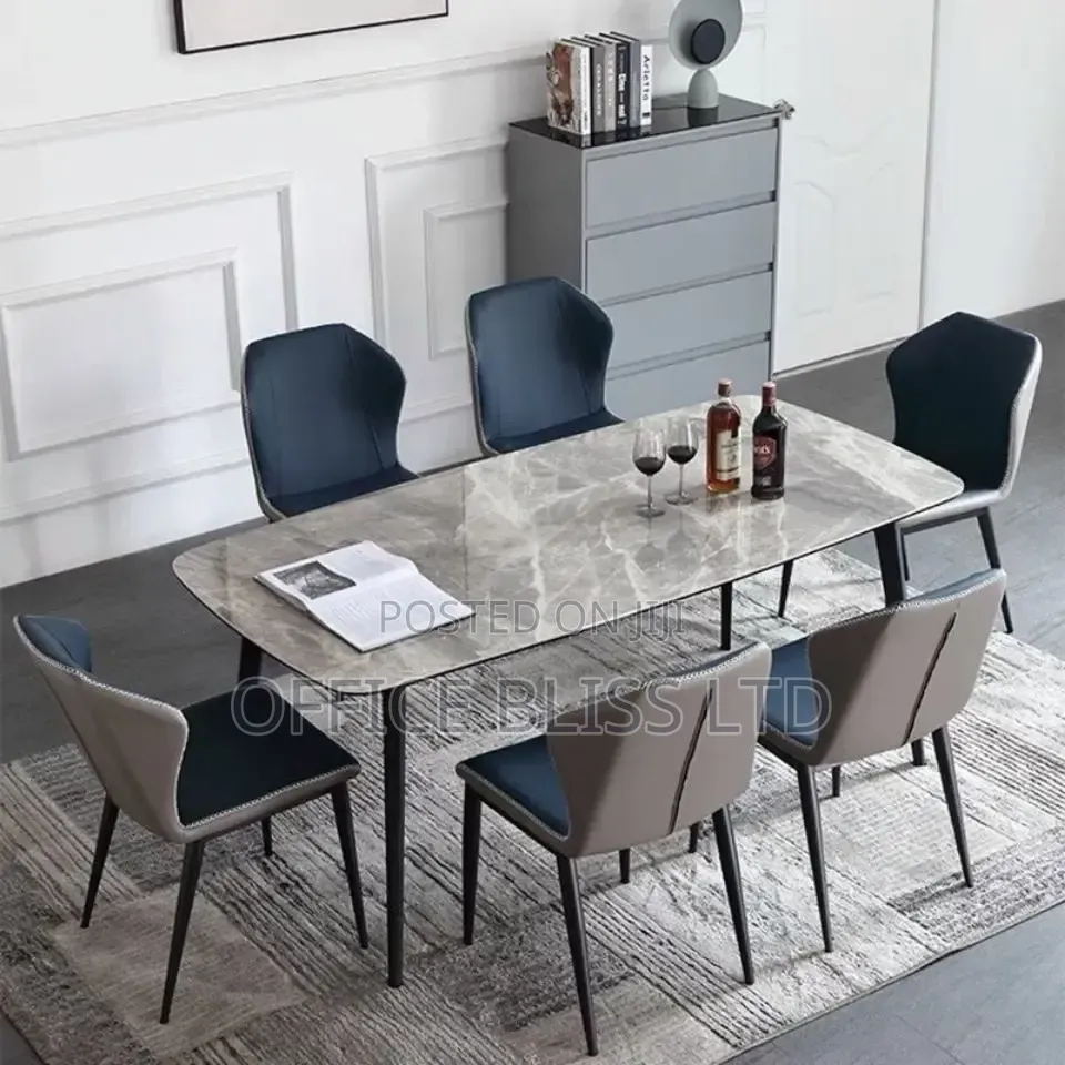 New Modern Dinning Table and Chairs ( by 6 )