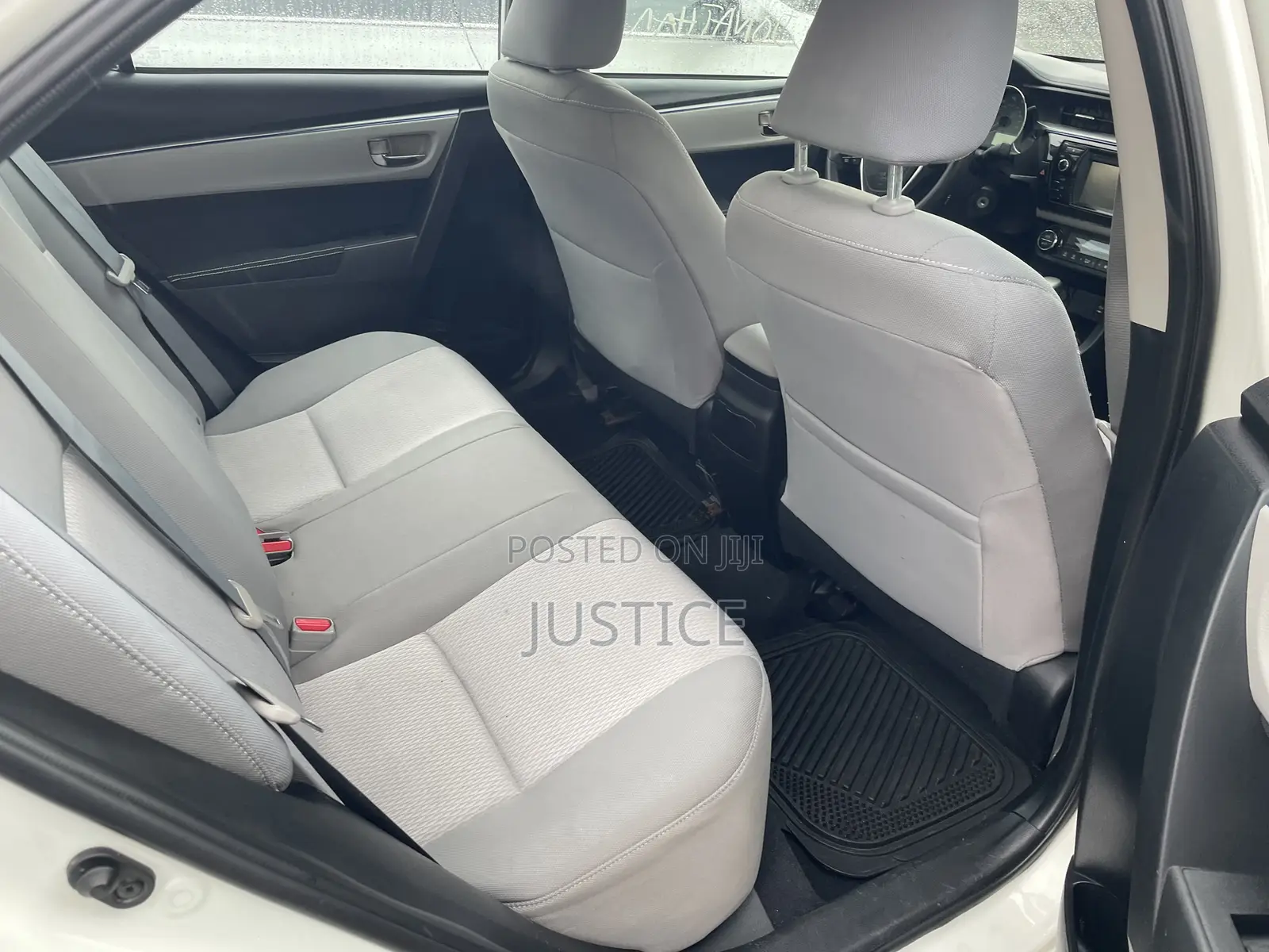 Toyota Corolla LE Eco 4dr Sedan (1.8L 4cyl CVT) 2014 White