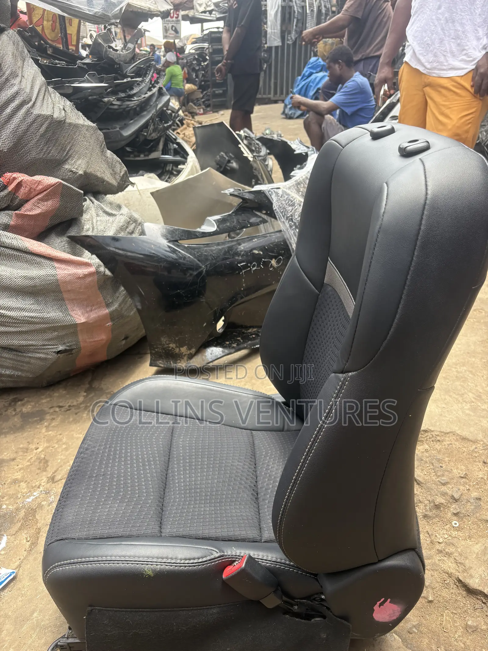 Complete Seat Toyota Camry SE SPORT Available