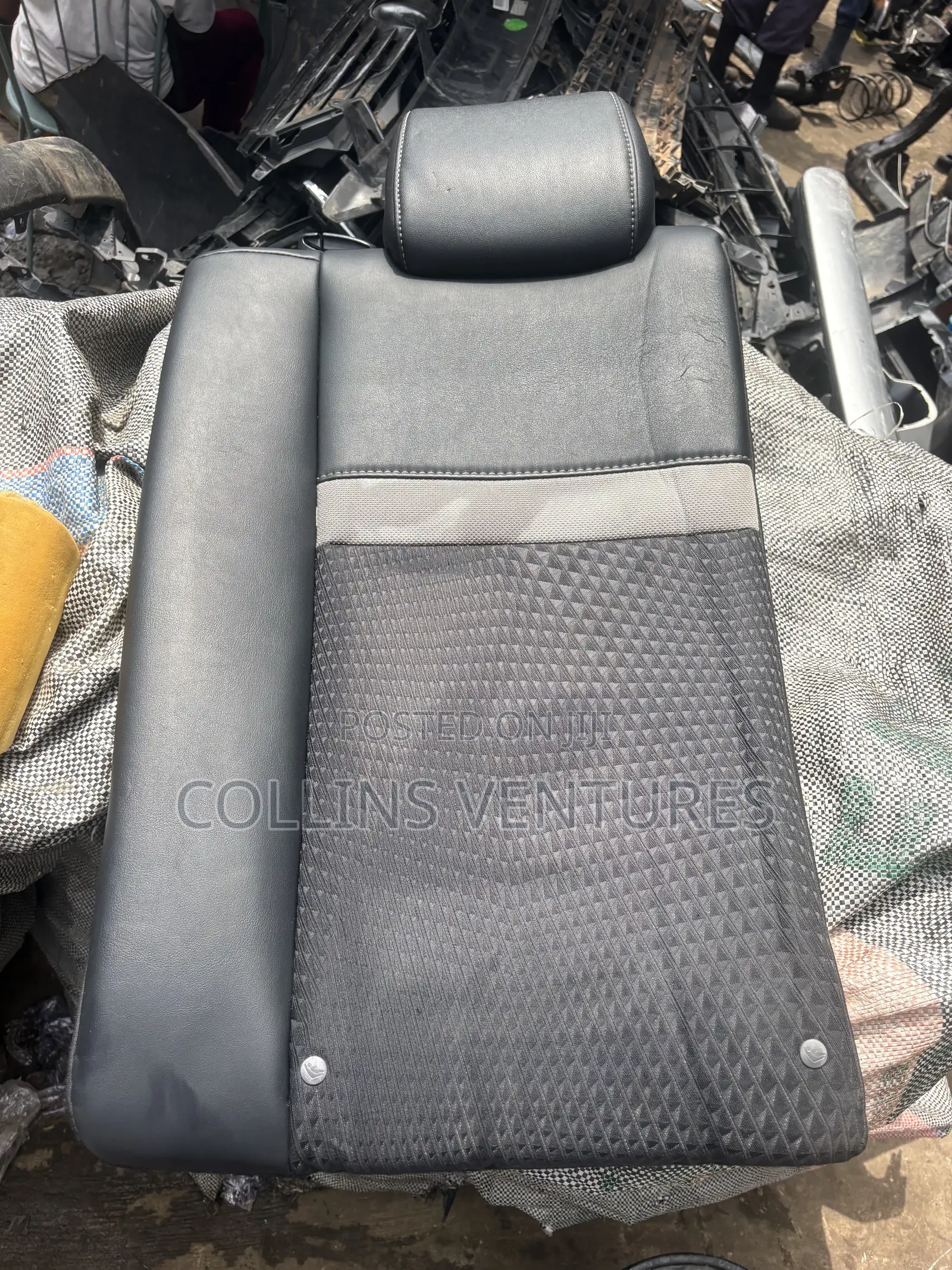 Complete Seat Toyota Camry SE SPORT Available